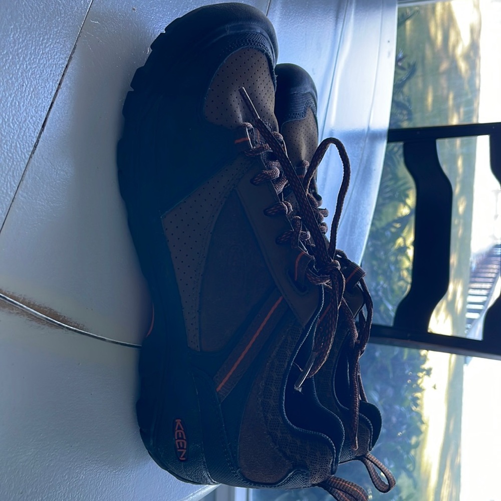 Men Keen Montfort Size 9